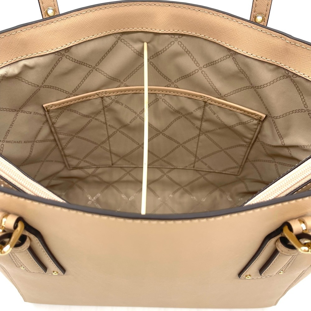 Michael Kors Voyager East West Tote Bag - Picture 9 of 12